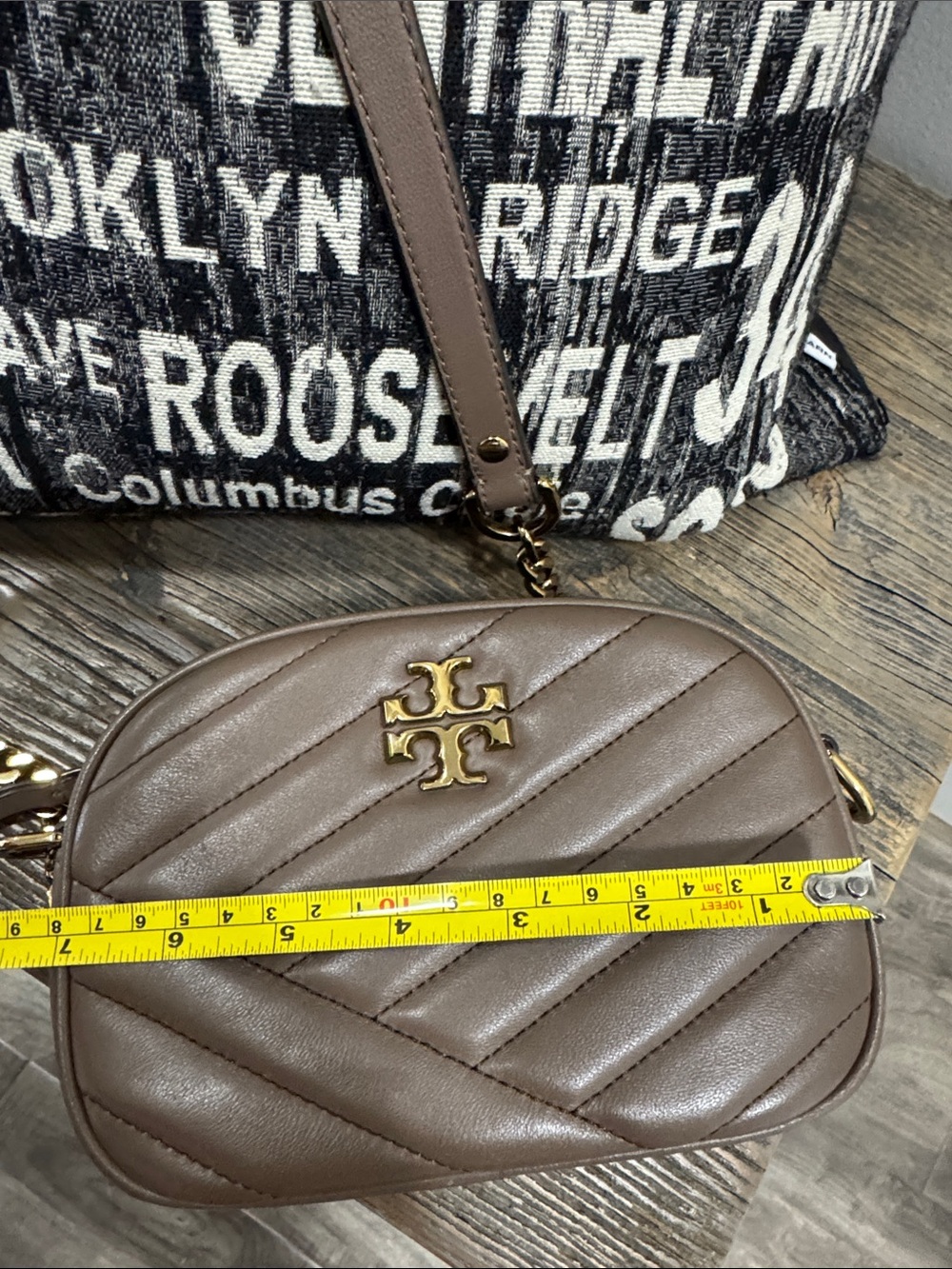 Tory Burch Taupe Quilted Leather Camera Crossbody with Gold Hardware - Picture 12 of 15